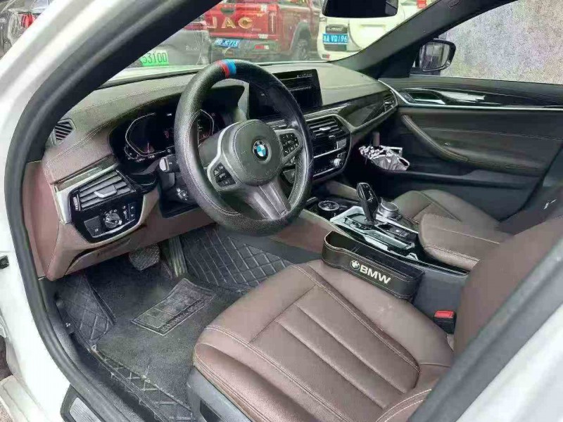 张家界20年宝马5系5