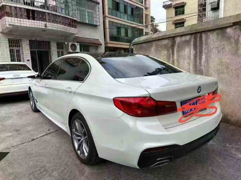 张家界20年宝马5系8