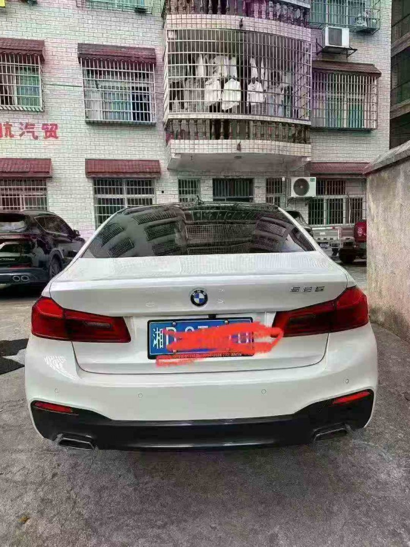 张家界20年宝马5系9