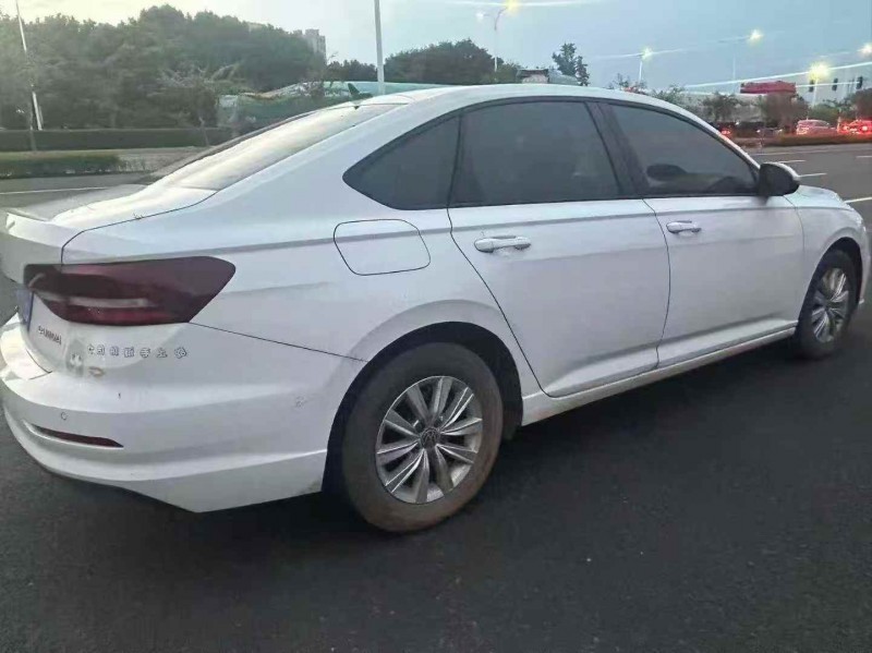 苏州22年大众朗逸7