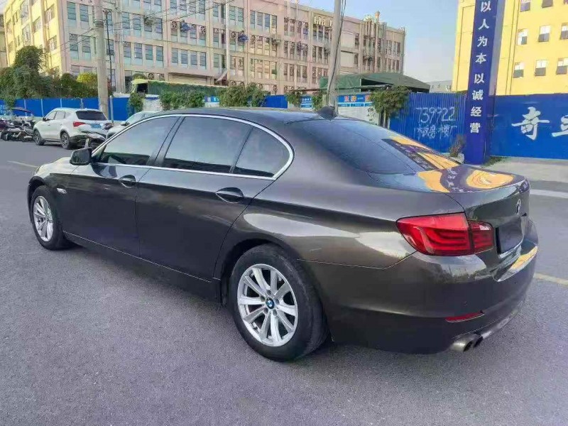 张家界12年宝马5系7