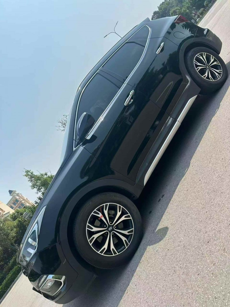 攀枝花16年现代新胜达2