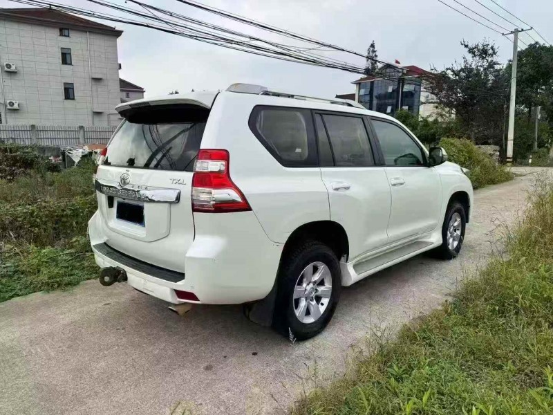 衢州15年丰田普拉多8