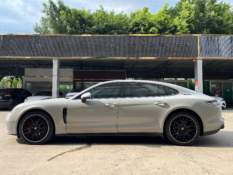 南宁21年保时捷帕拉梅拉5