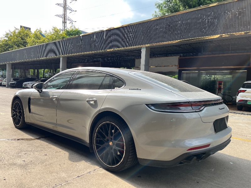 南宁21年保时捷帕拉梅拉6