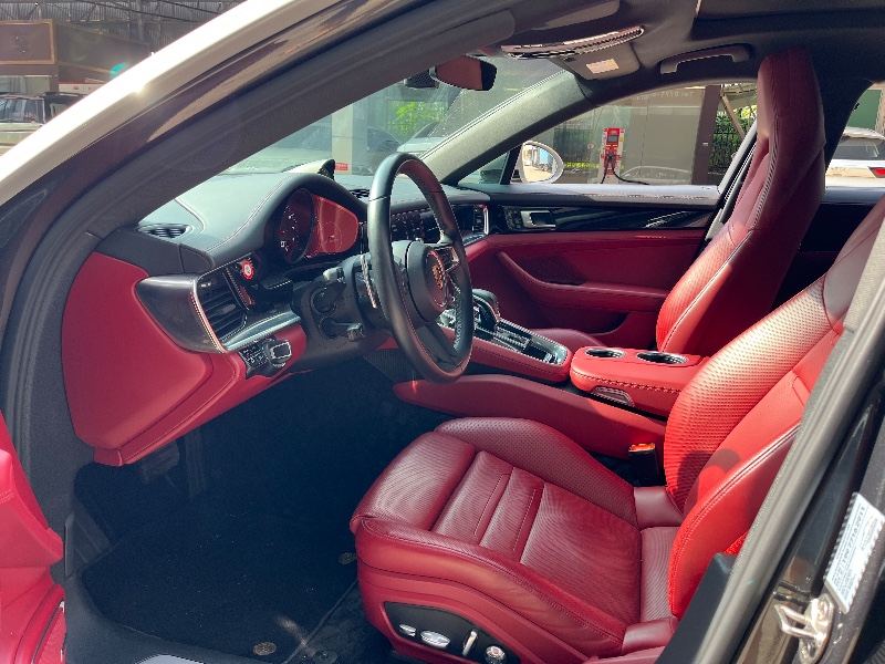 南宁21年保时捷帕拉梅拉7