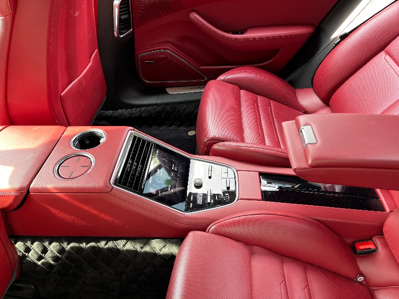 南宁21年保时捷帕拉梅拉8