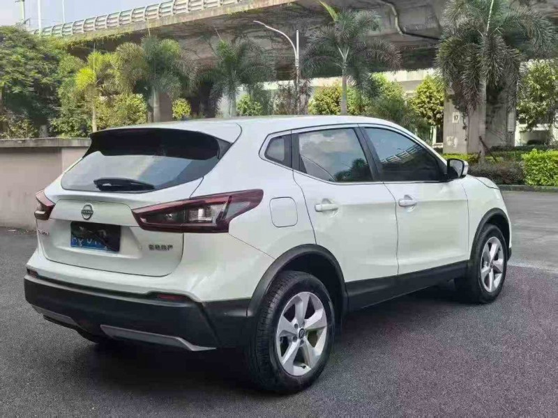 南平24年日产逍客9