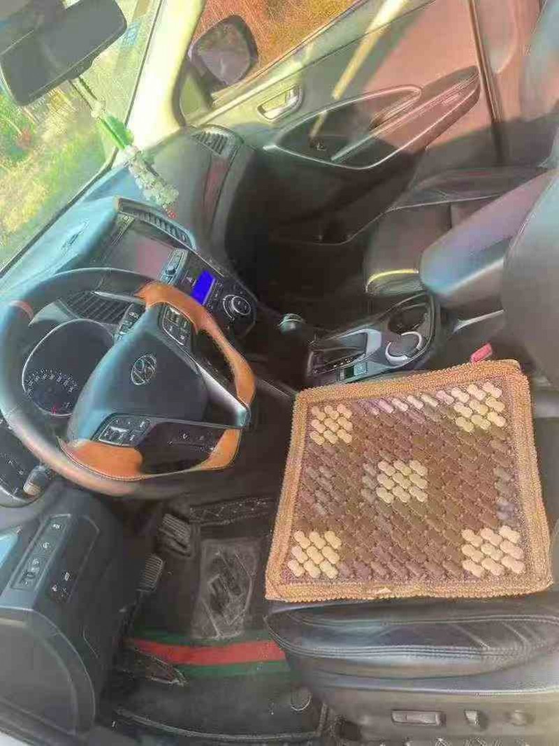 常州15年现代新胜达5