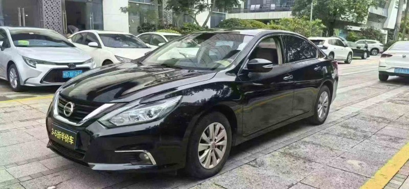 泉州17年日产天籁3