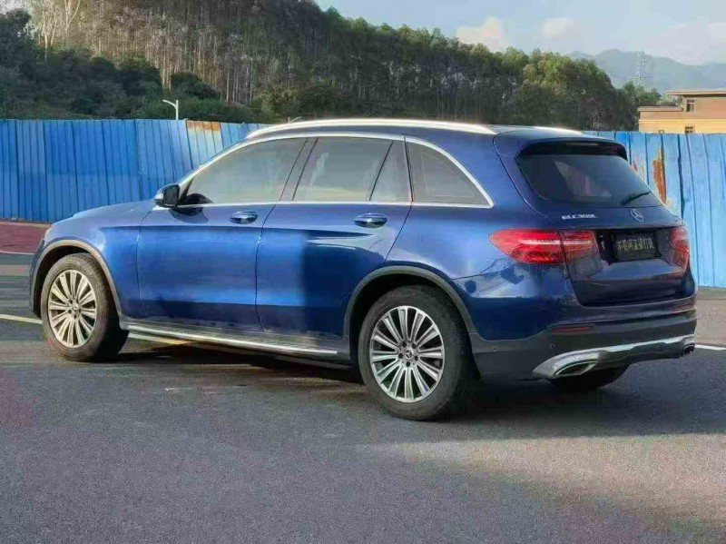 南平17年奔驰GLC9