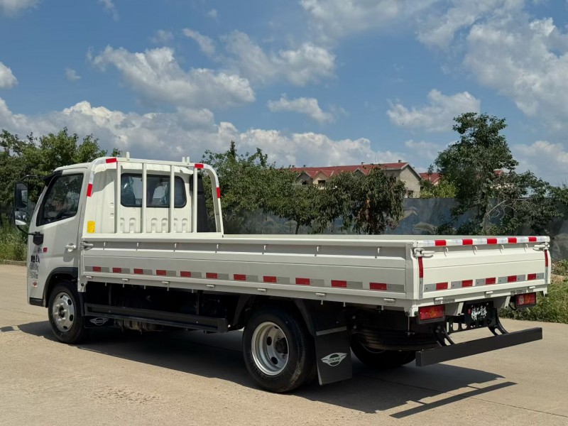 青岛25年福田领航6