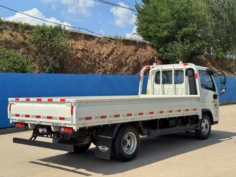 青岛25年福田领航7