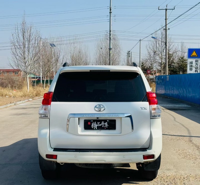 青岛13年丰田普拉多9