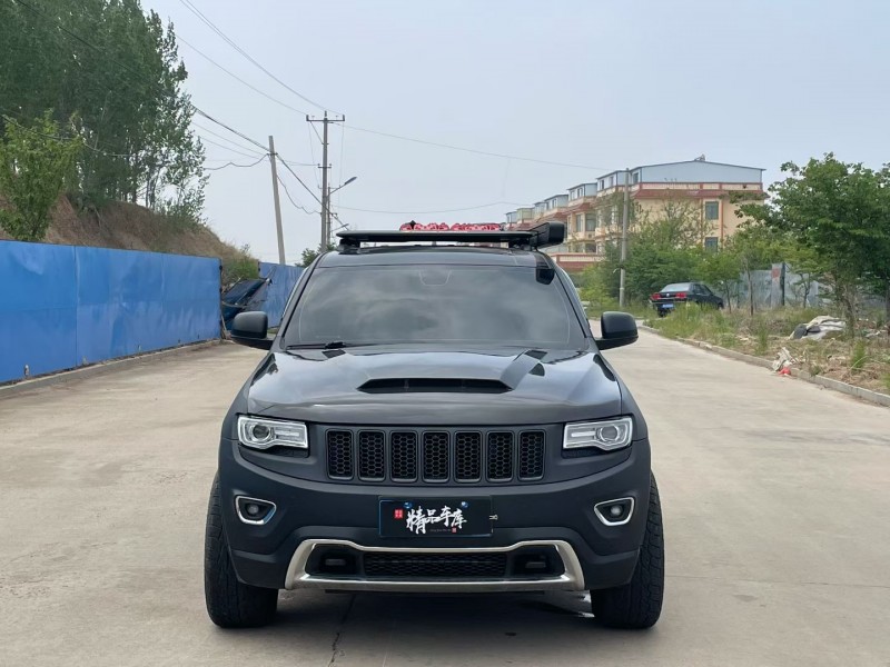 青岛13年Jeep大切诺基1