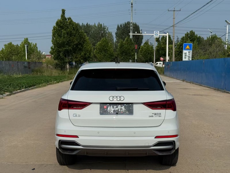 青岛23年奥迪Q39