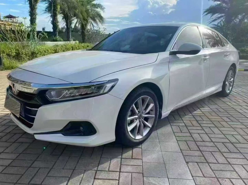 海口23年本田雅阁2