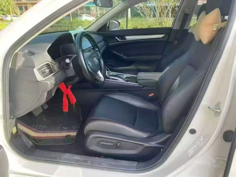 海口23年本田雅阁4