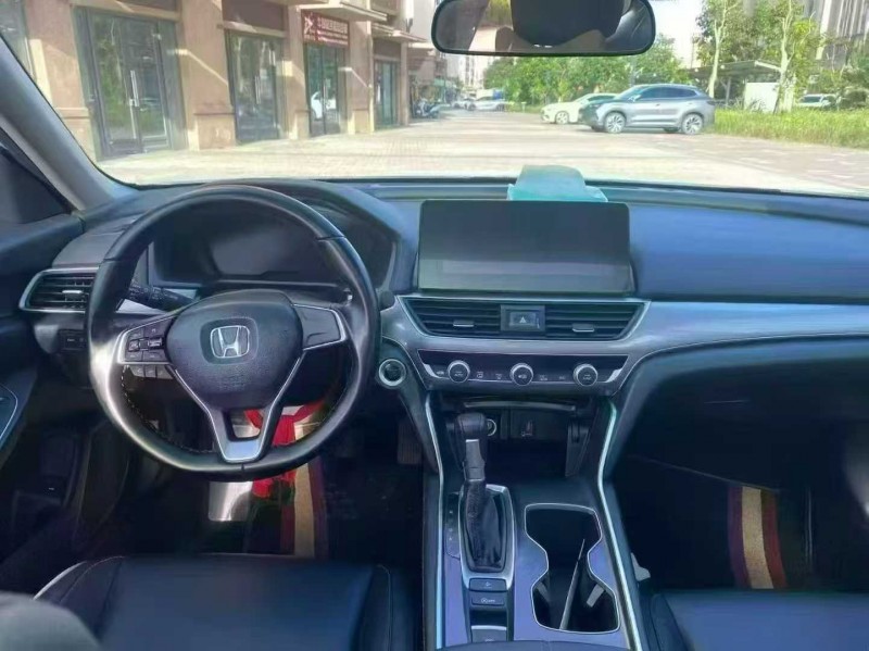 海口23年本田雅阁5