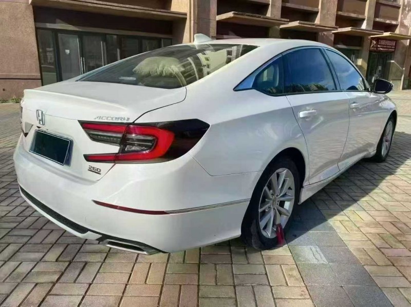 海口23年本田雅阁8