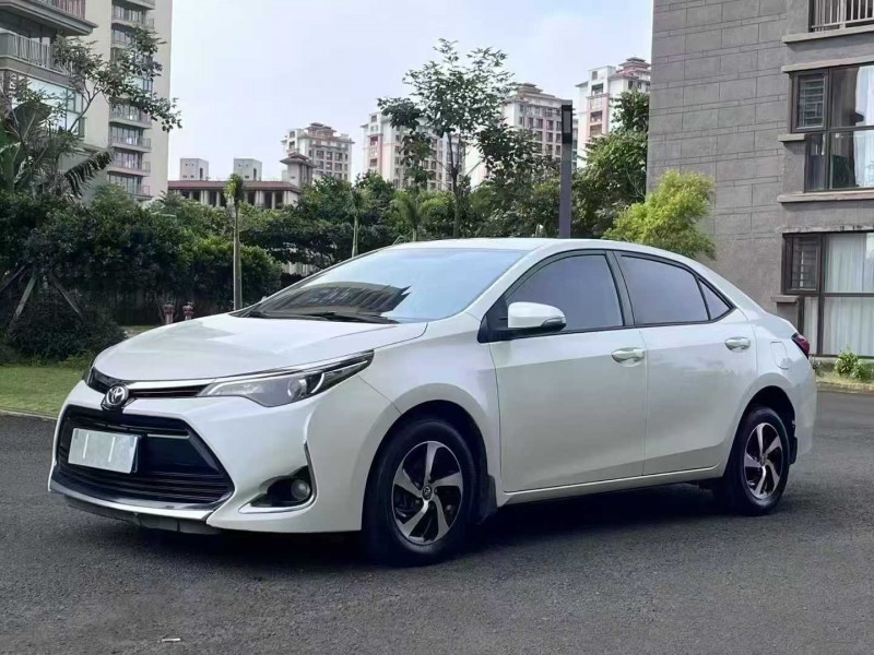 海口17年丰田雷凌3