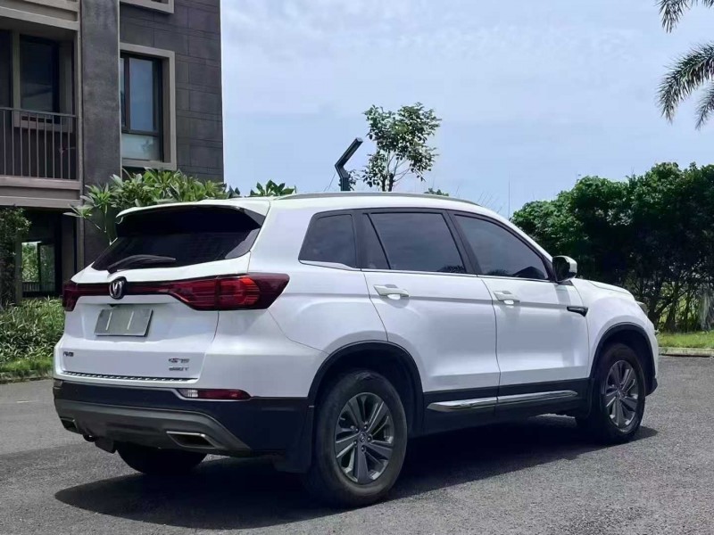 海口20年长安汽车CS757