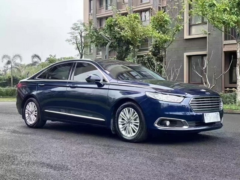 海口19年福特金牛座2