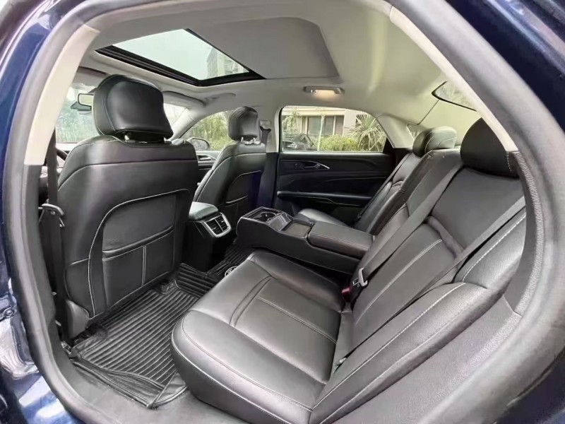 海口19年福特金牛座5