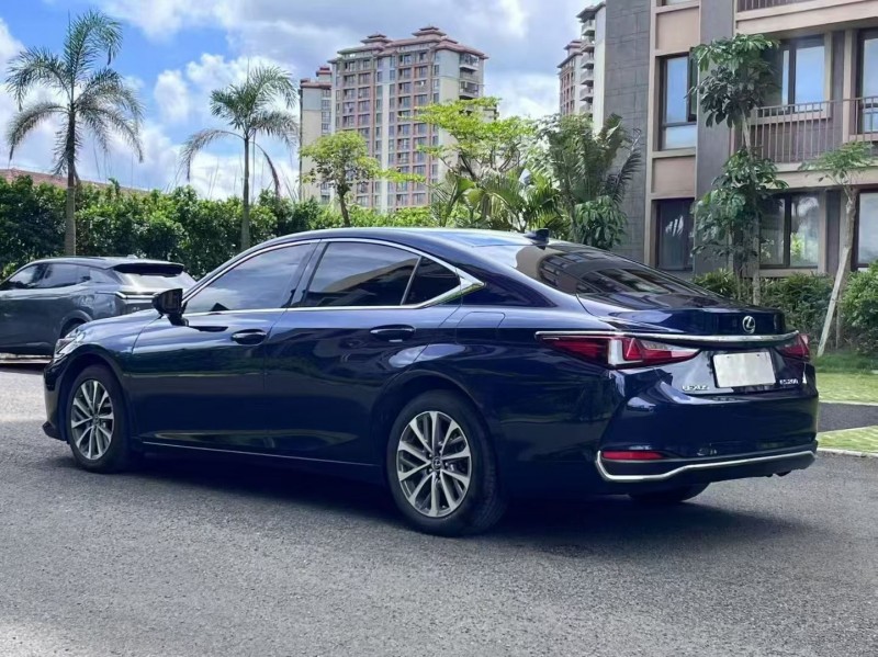 海口24年雷克萨斯ES8