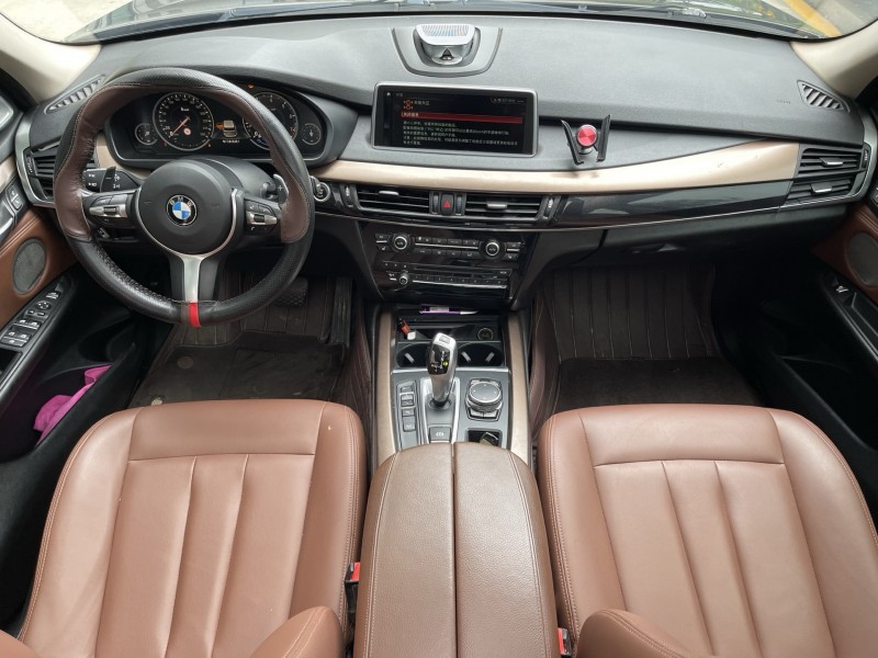 济宁17年宝马X56