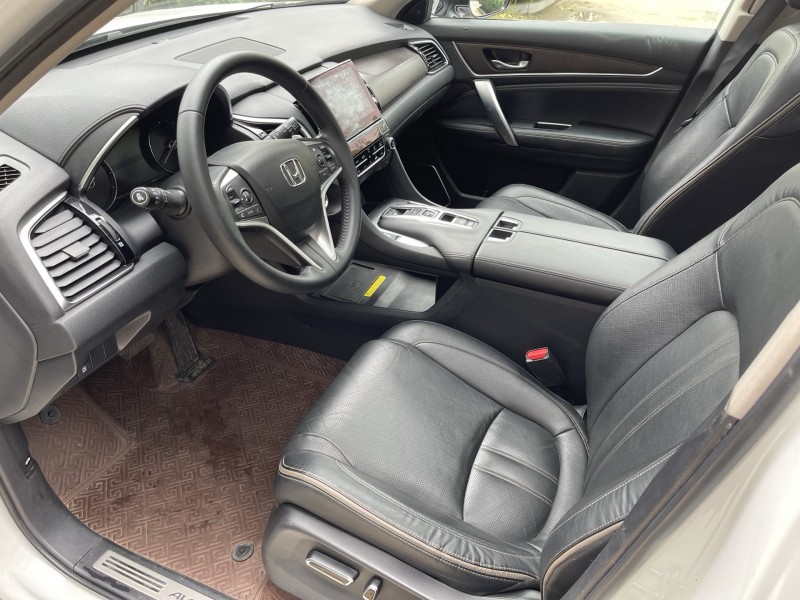 济宁20年本田冠道4