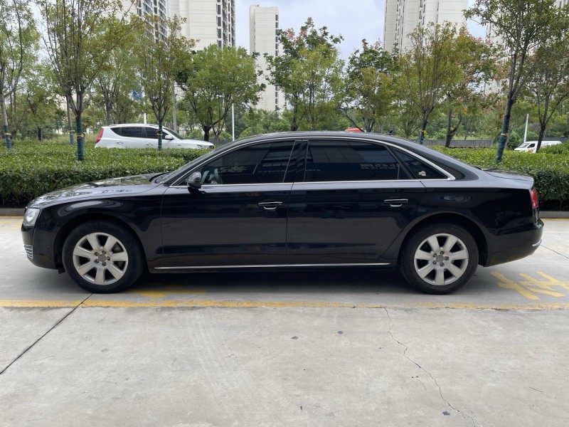 济宁14年奥迪A8L8