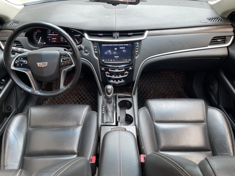 济宁19年凯迪拉克XTS5