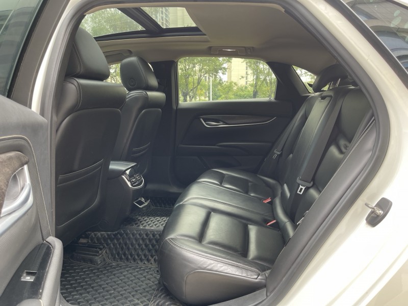 济宁19年凯迪拉克XTS6