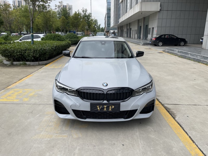 济宁21年宝马3系1