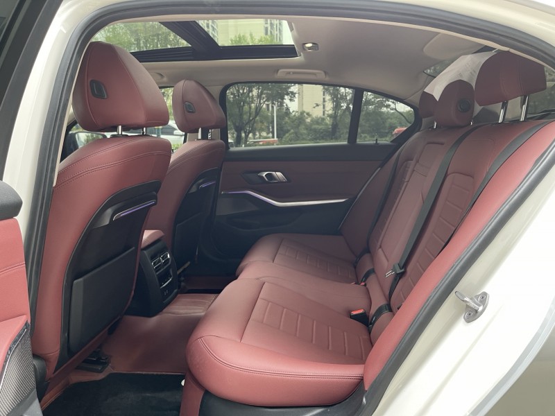 济宁21年宝马3系6