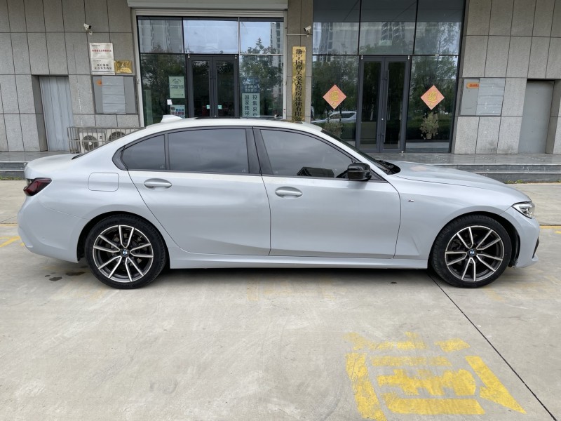 济宁21年宝马3系7