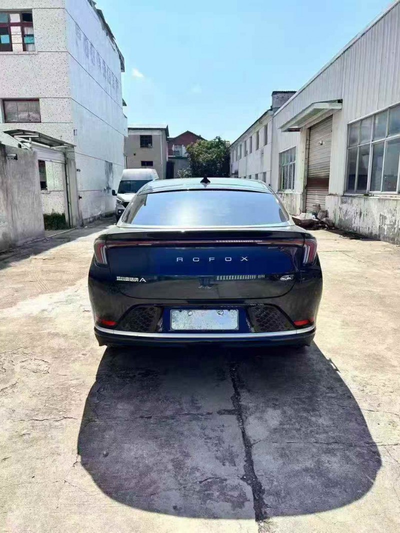 宁波23年极狐汽车阿尔法9