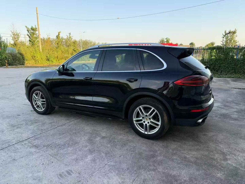 徐州17年保时捷卡宴8