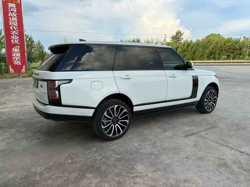 徐州18年路虎揽胜行政8