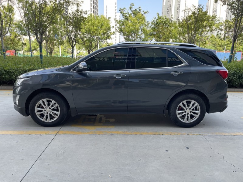 济宁17年雪佛兰探界者7