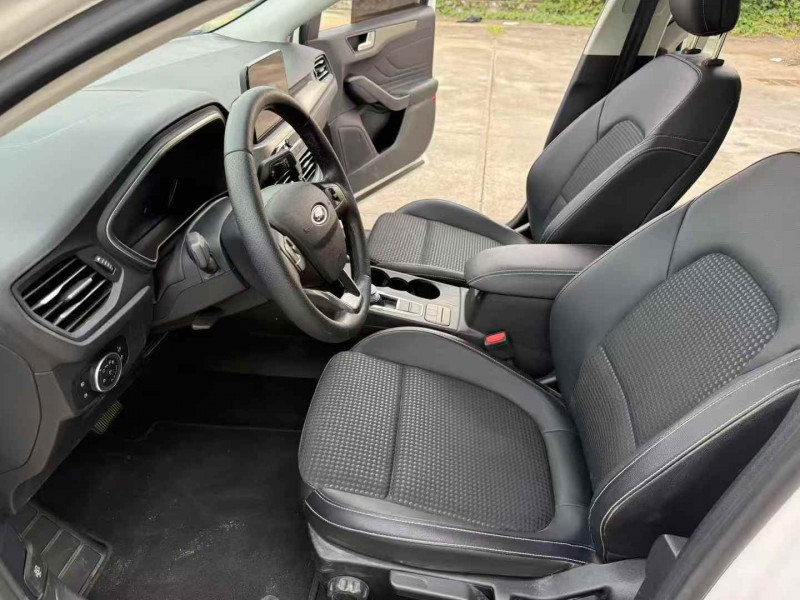 徐州20年福特福克斯4