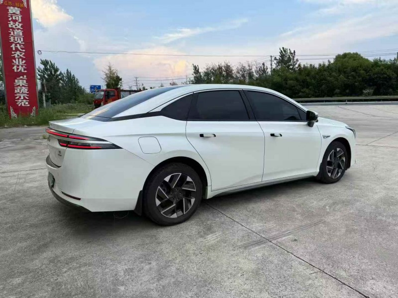 徐州22年传祺埃安S8