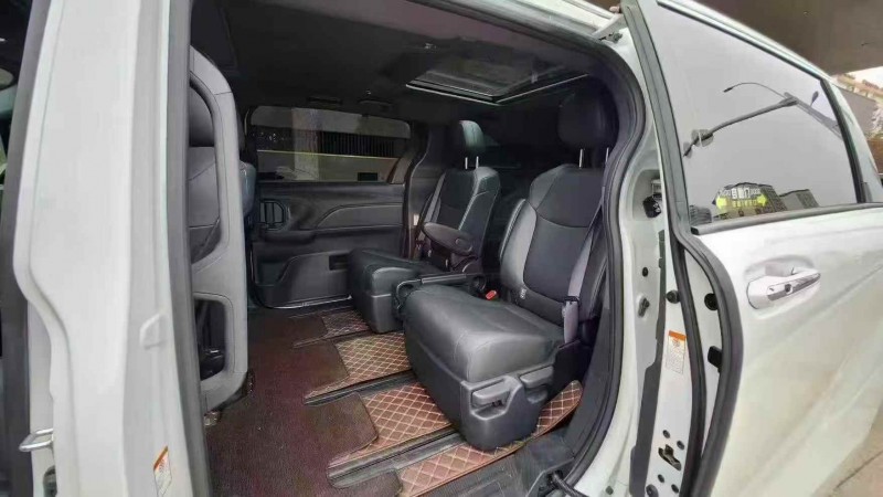 济宁24年丰田格瑞维亚6