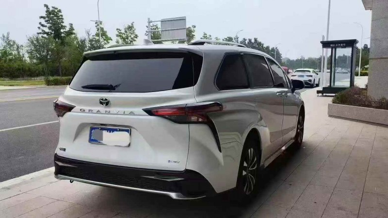济宁24年丰田格瑞维亚7