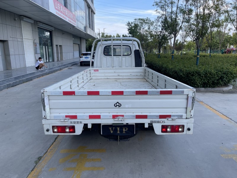 济宁24年长安汽车跨越8