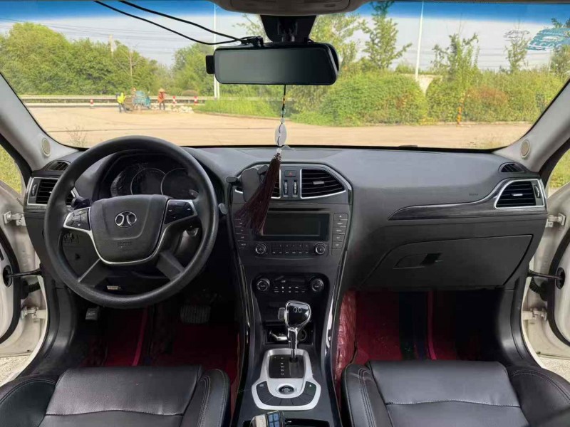 徐州19年北汽制造绅宝5