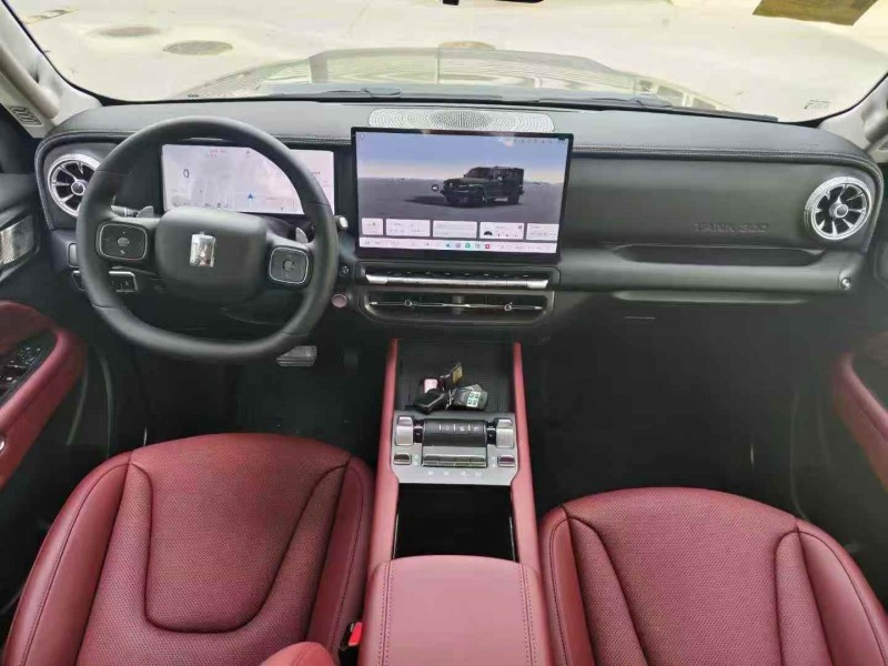 佛山25年长城汽车坦克4