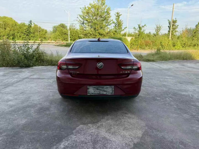 徐州19年别克君威9