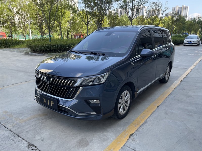 济宁22年五菱汽车佳辰3